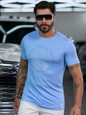 CAMISETA MASCULINA ESTILOSA COM ESTAMPA EM RELEVO CASUAL