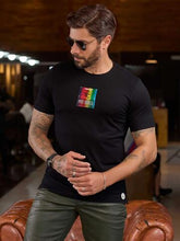 CAMISETA MASCULINA STREETWEAR COM ESTAMPA PIT BULL COLORIDA ESTILOSA GOLA O MODA