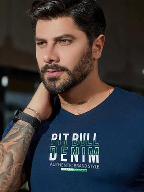 CAMISETA MASCULINA GOLA V CONFORTÁVEL COM ESTAMPA AUTÊNTICA