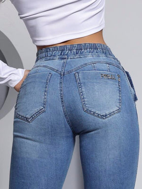 CALÇA JOGGER JEANS FEMININA CARGO COM STRASS E ELÁSTICO ESTILO CELEBRATION