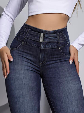 CALÇA FEMININA MODERNA COM CÓS LARGO E DETALHE EM CINTO CENTRAL CELEBRATION