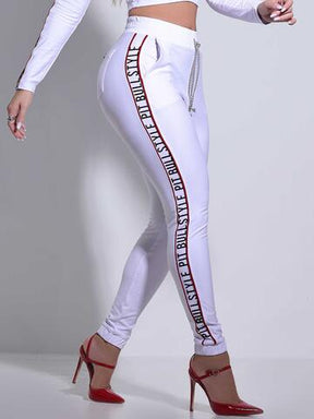 CALÇA JOGGER FEMININA DESLUMBRANTE COM LOGOMANIA E CORRENTE CELEBRATION