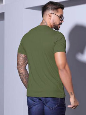 CAMISETA MASCULINA VERDE GOLA O PIT BULL JEANS ESTILO E CONFORTO